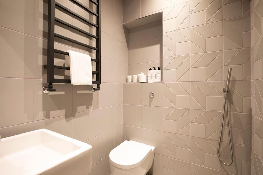 Hammock Heights! Hot Tub,Private Garage,Citycentre مانشستر المظهر الخارجي الصورة